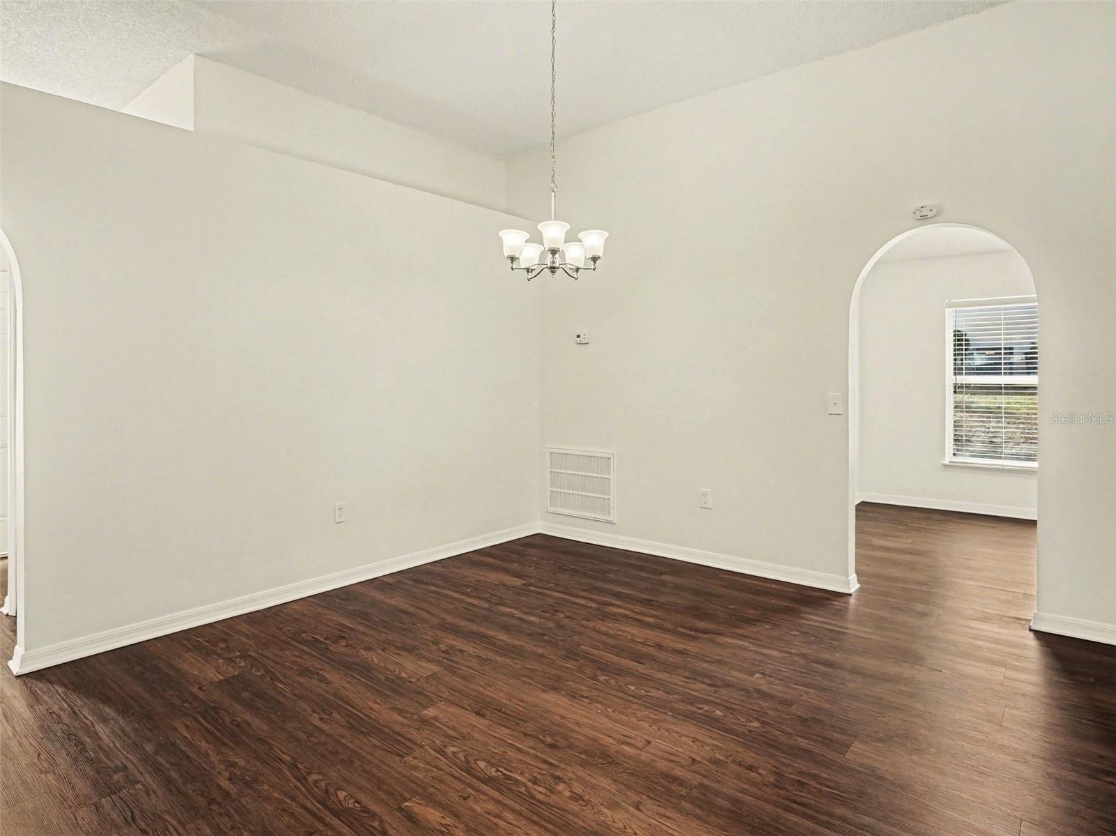 JOHNS LAKE ESTATES - Residential