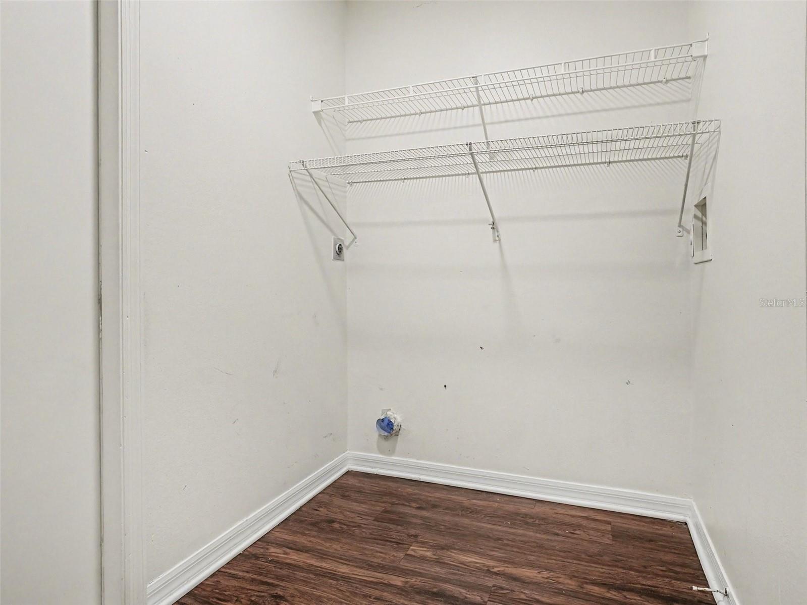 JOHNS LAKE ESTATES - Residential