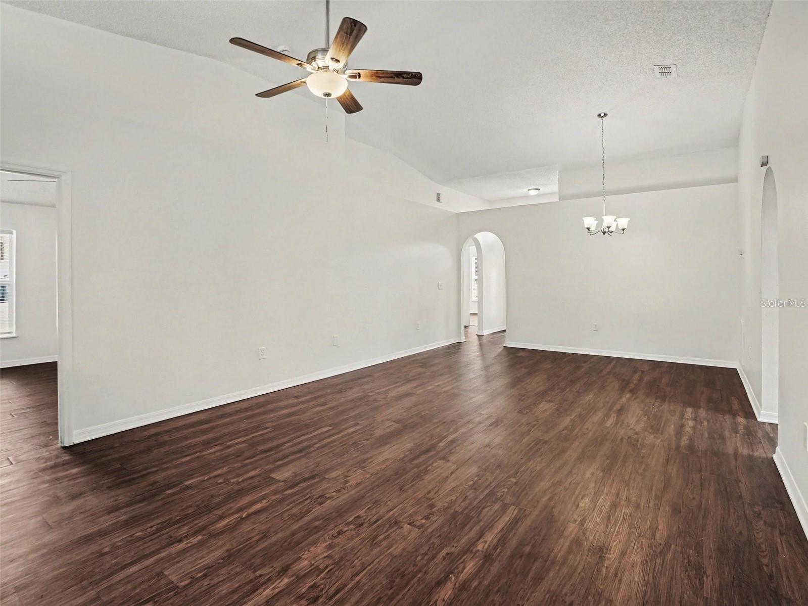 JOHNS LAKE ESTATES - Residential