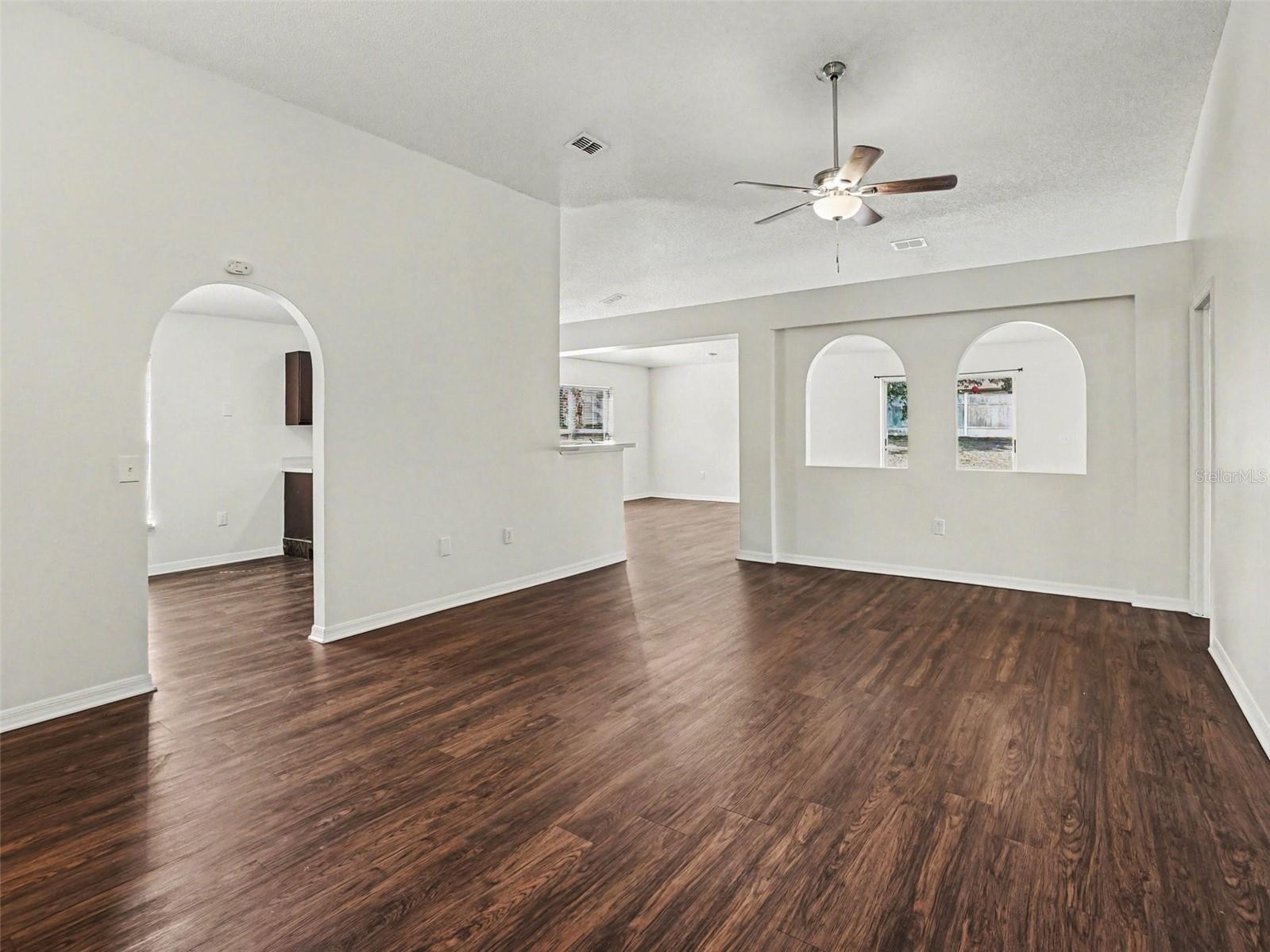 JOHNS LAKE ESTATES - Residential