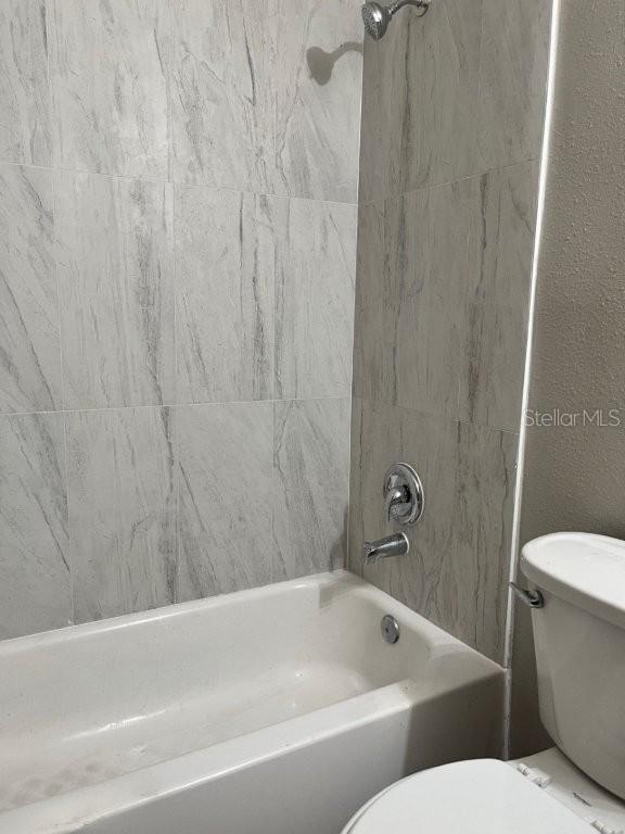 ROBINSWOOD SEC 01 - Residential Lease