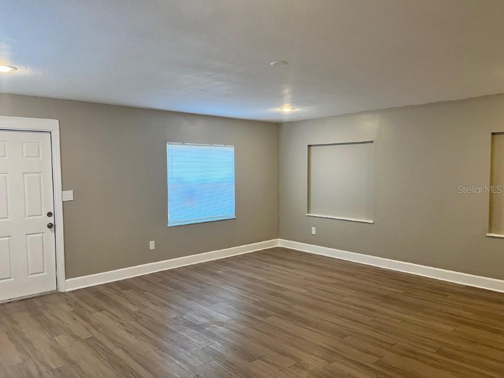 ROBINSWOOD SEC 01 - Residential Lease