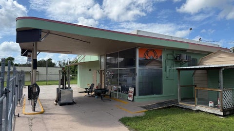 Photo of 306 S Main Street, Chiefland, FL 32626 (MLS # GC543474)