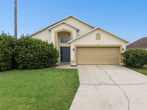 Photo of 116 Silverton Road, Davenport, FL 33897 (MLS # O6347113) Photo of 116 Silverton Road, Davenport, FL 33897 (MLS # O6347113)