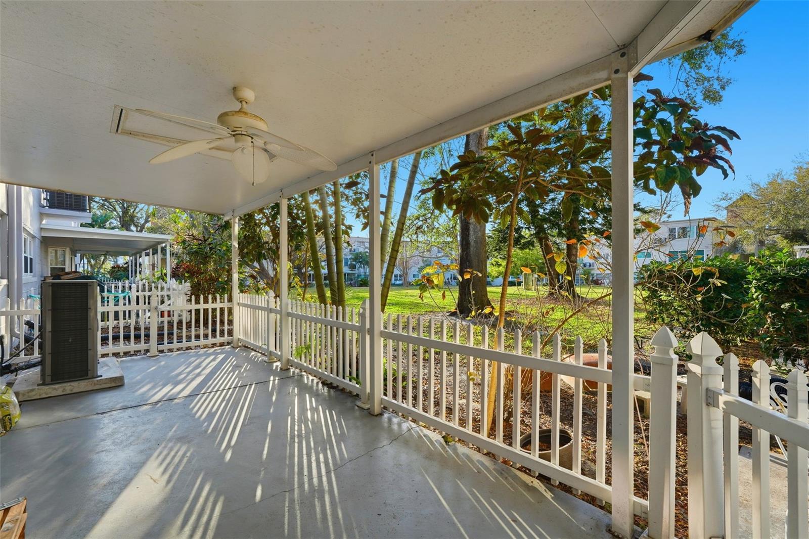 ON TOP OF THE WORLD - Residential