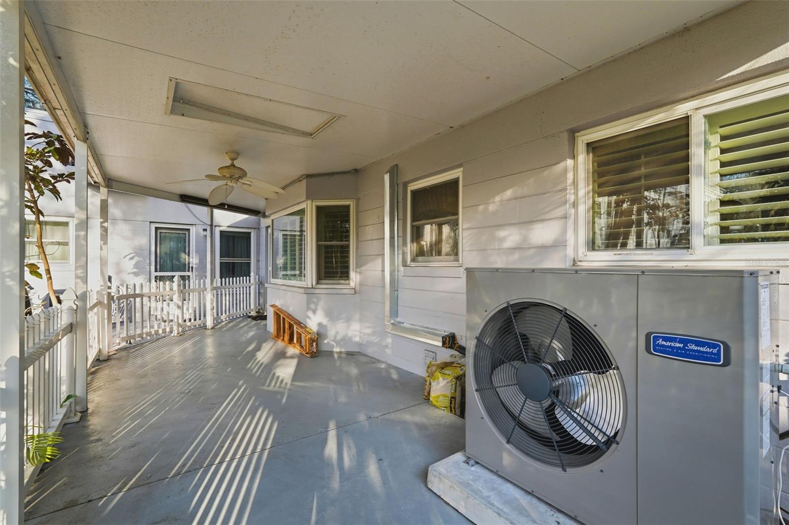 ON TOP OF THE WORLD - Residential