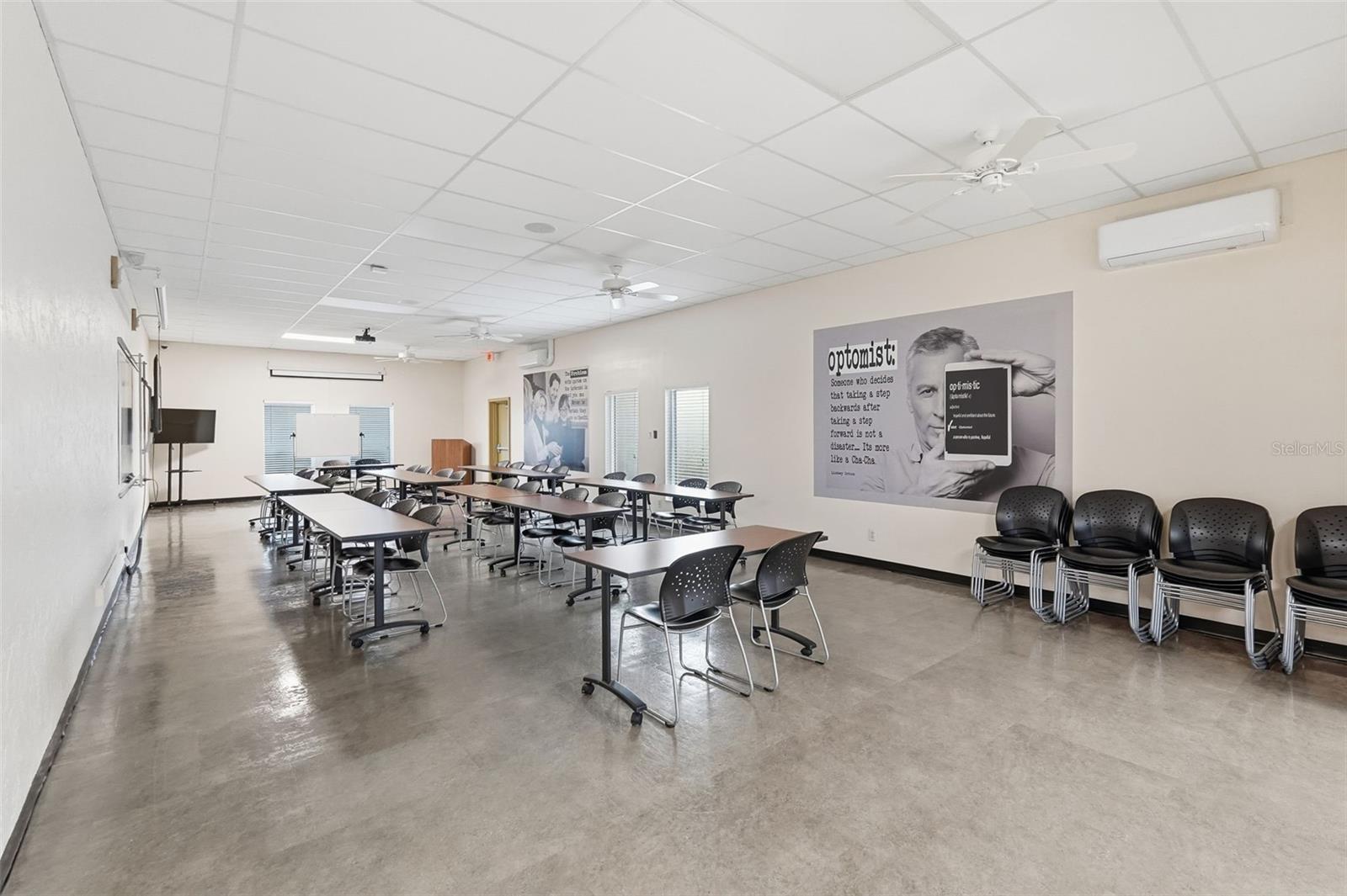 ON TOP OF THE WORLD - Residential