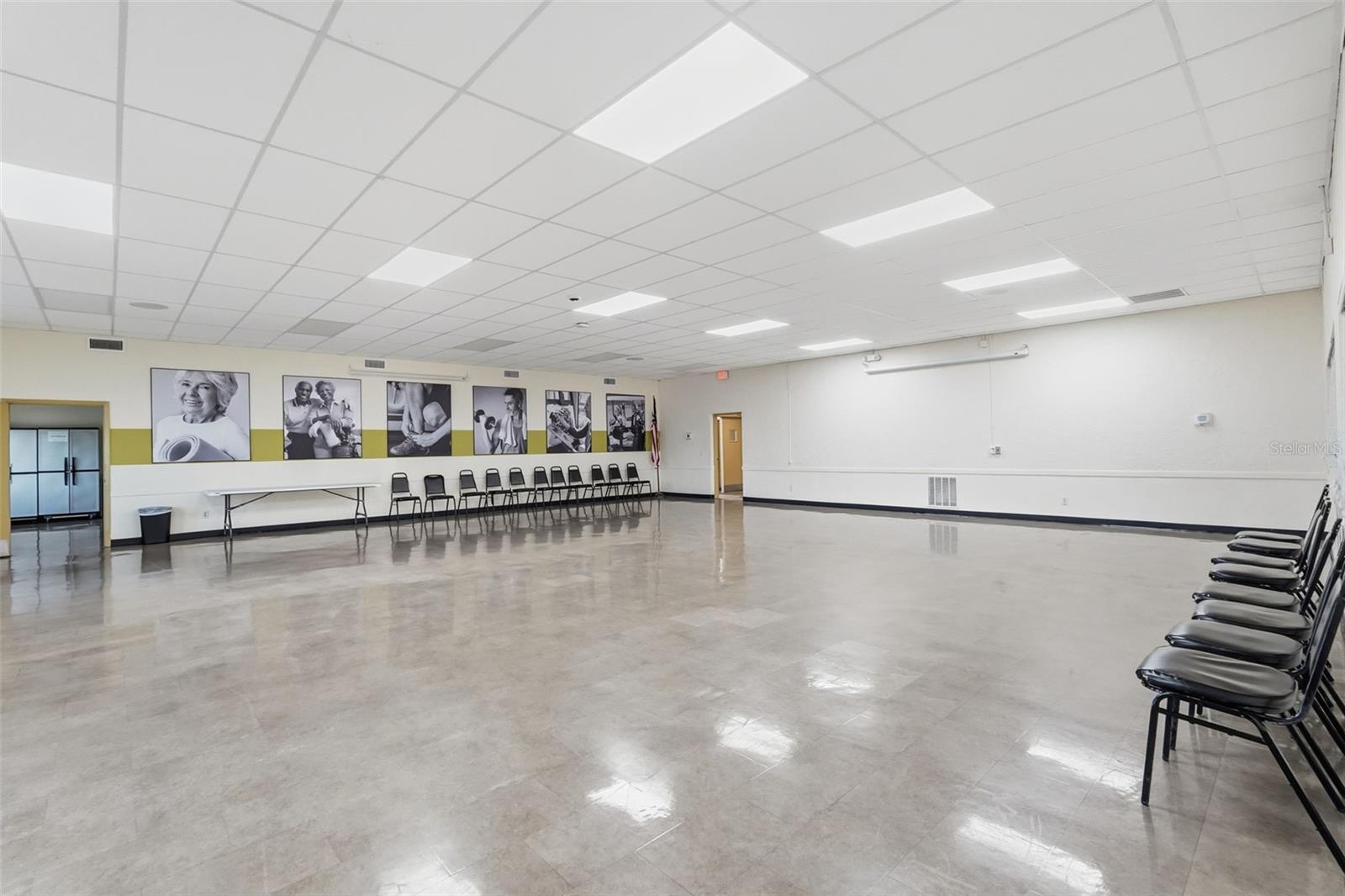 ON TOP OF THE WORLD - Residential