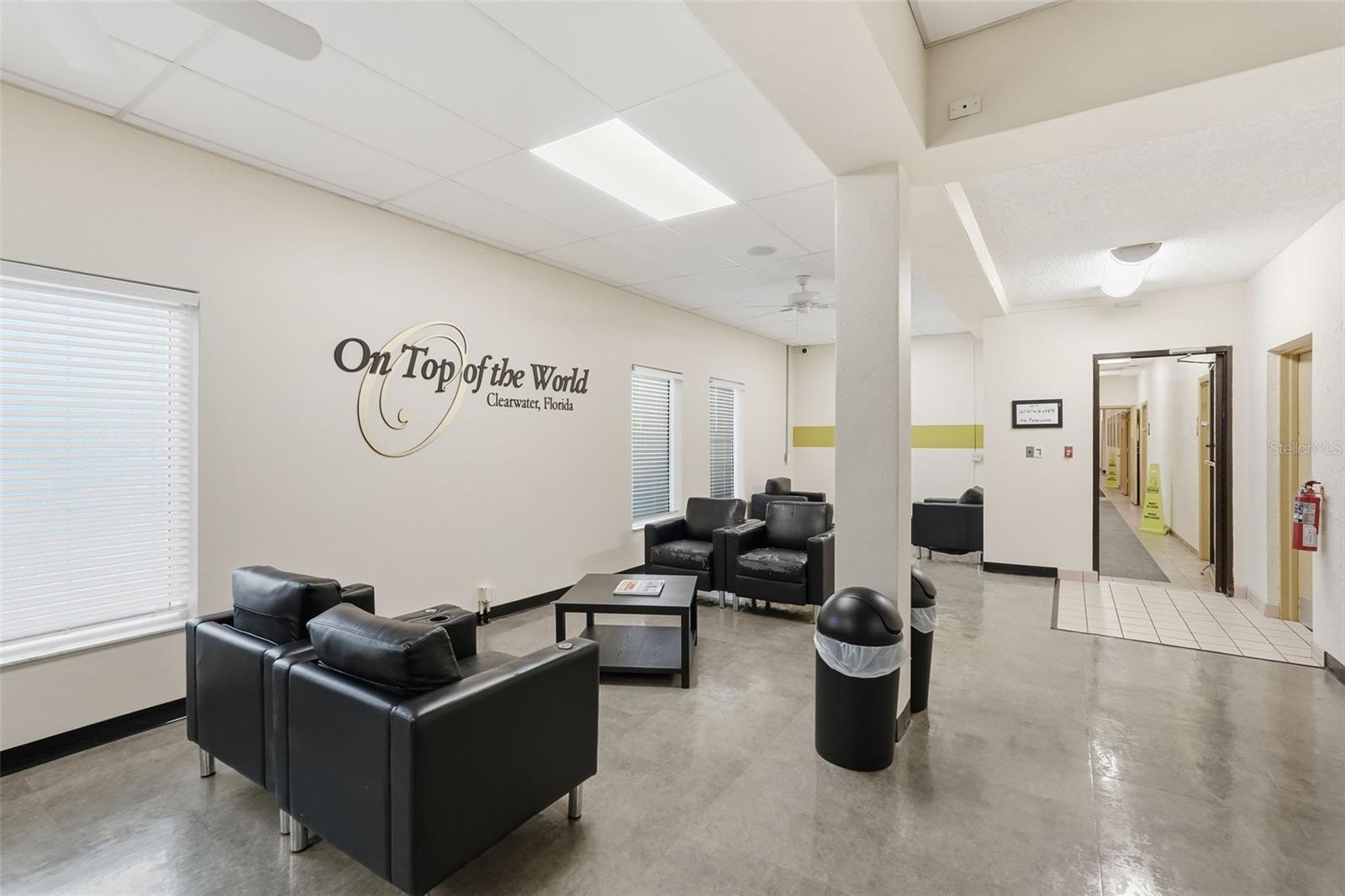 ON TOP OF THE WORLD - Residential