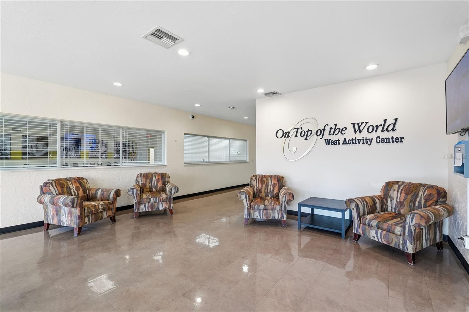 ON TOP OF THE WORLD - Residential