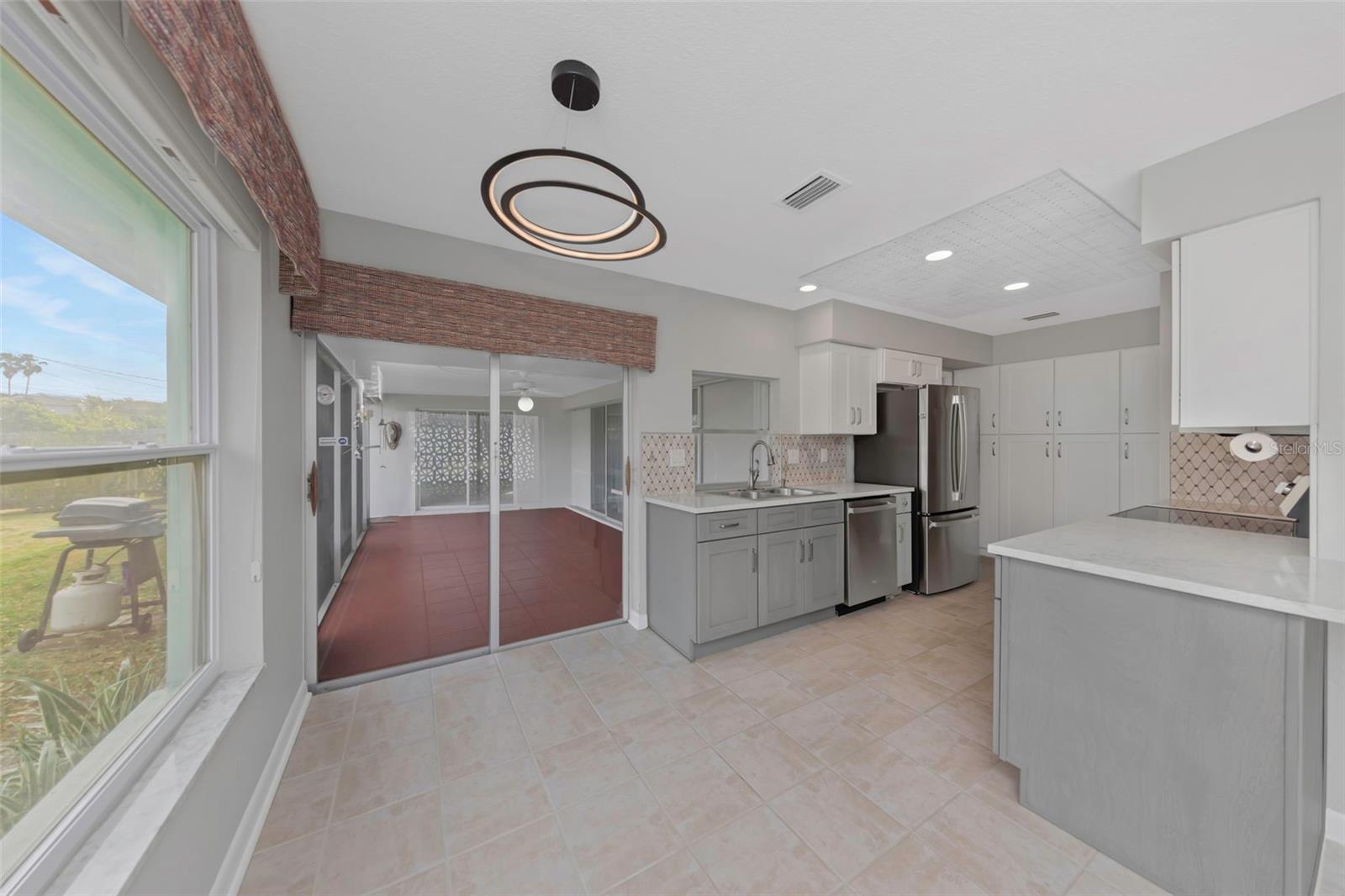 SUNSET HIGHLANDS - Residential