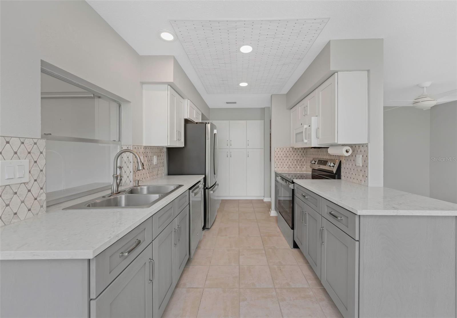 SUNSET HIGHLANDS - Residential