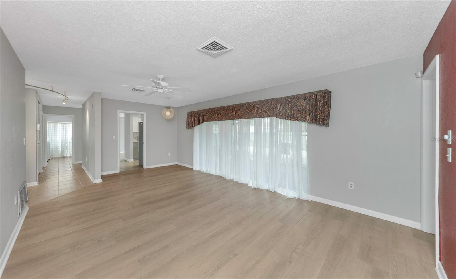 SUNSET HIGHLANDS - Residential