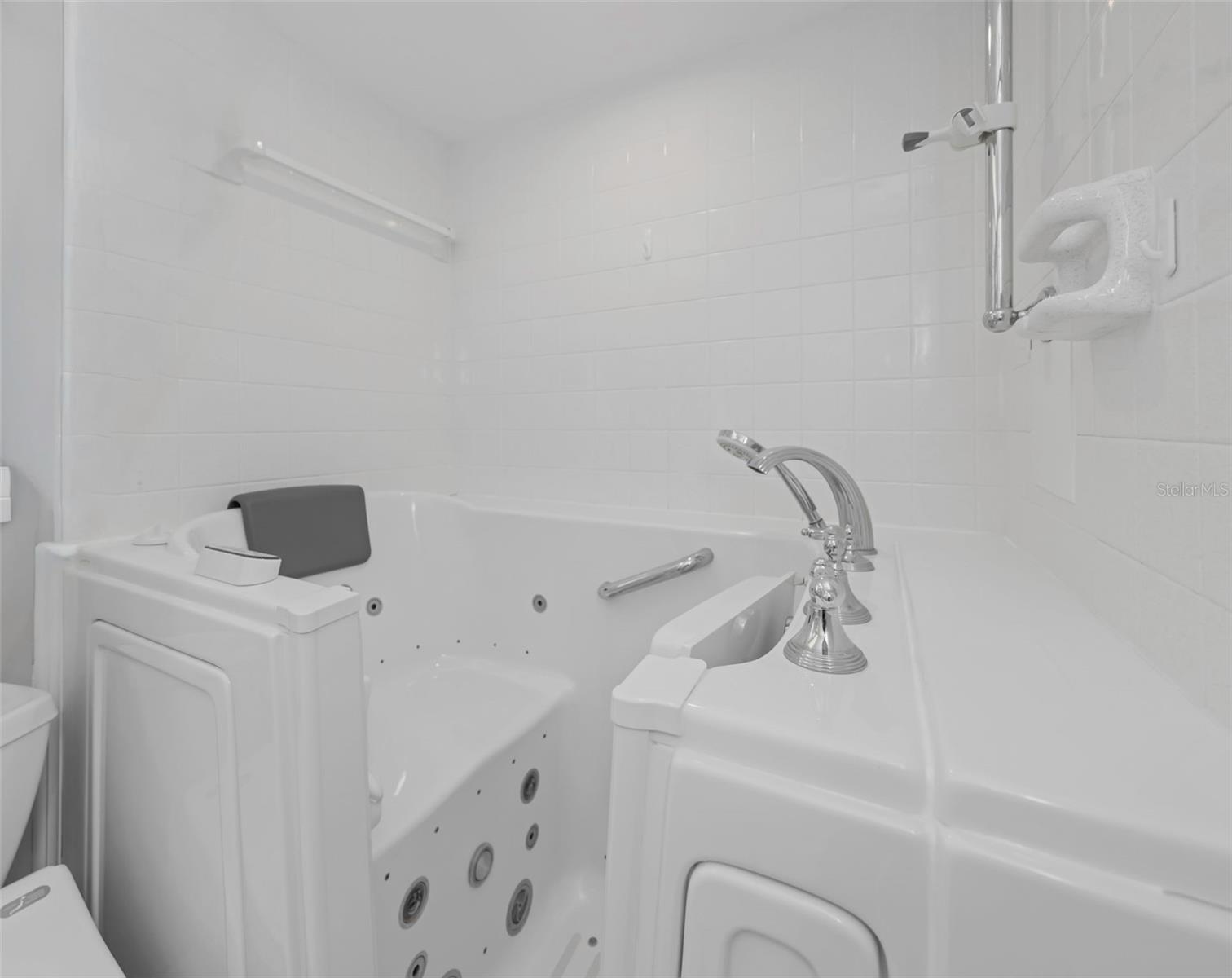 SUNSET HIGHLANDS - Residential