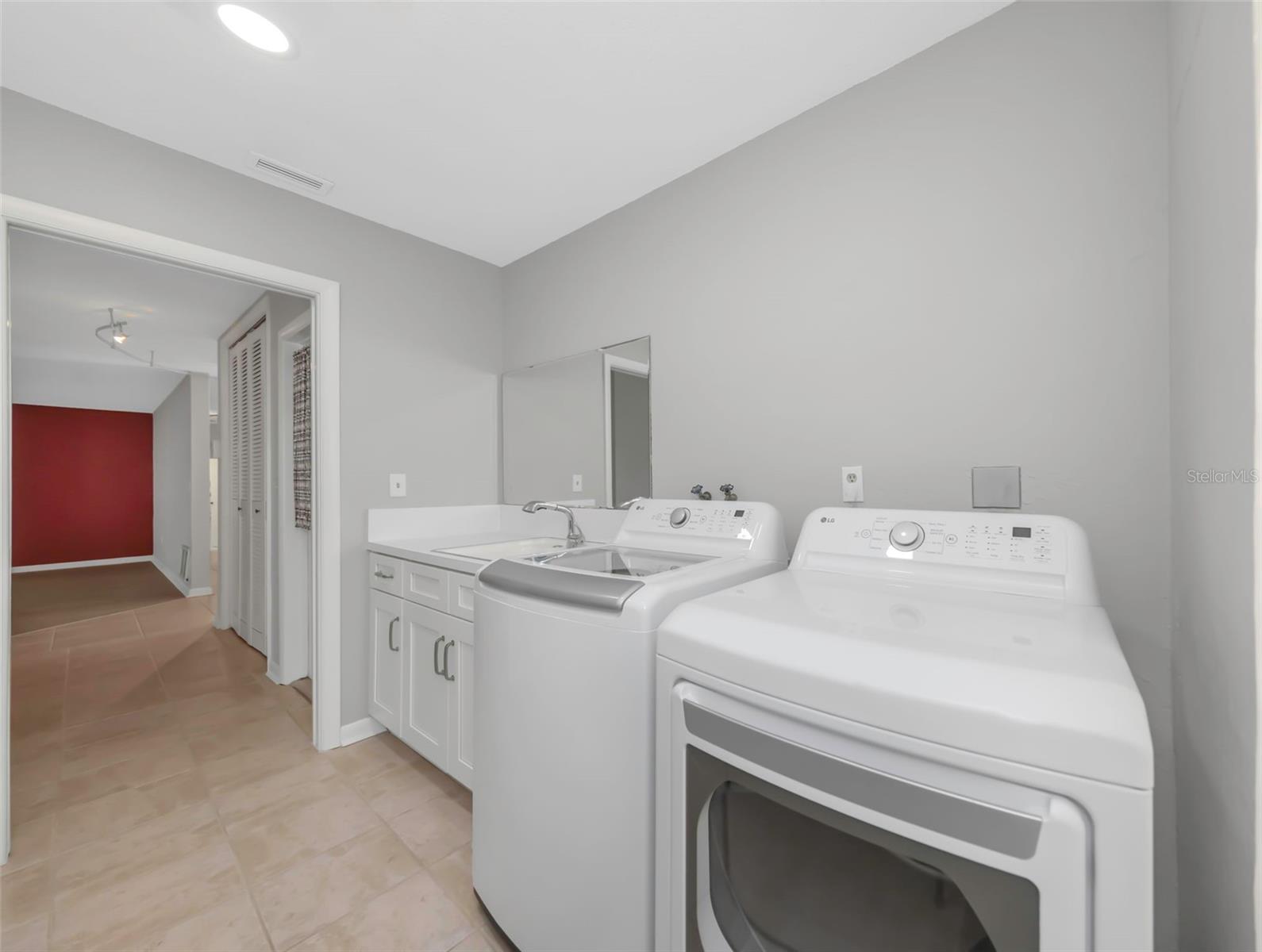 SUNSET HIGHLANDS - Residential