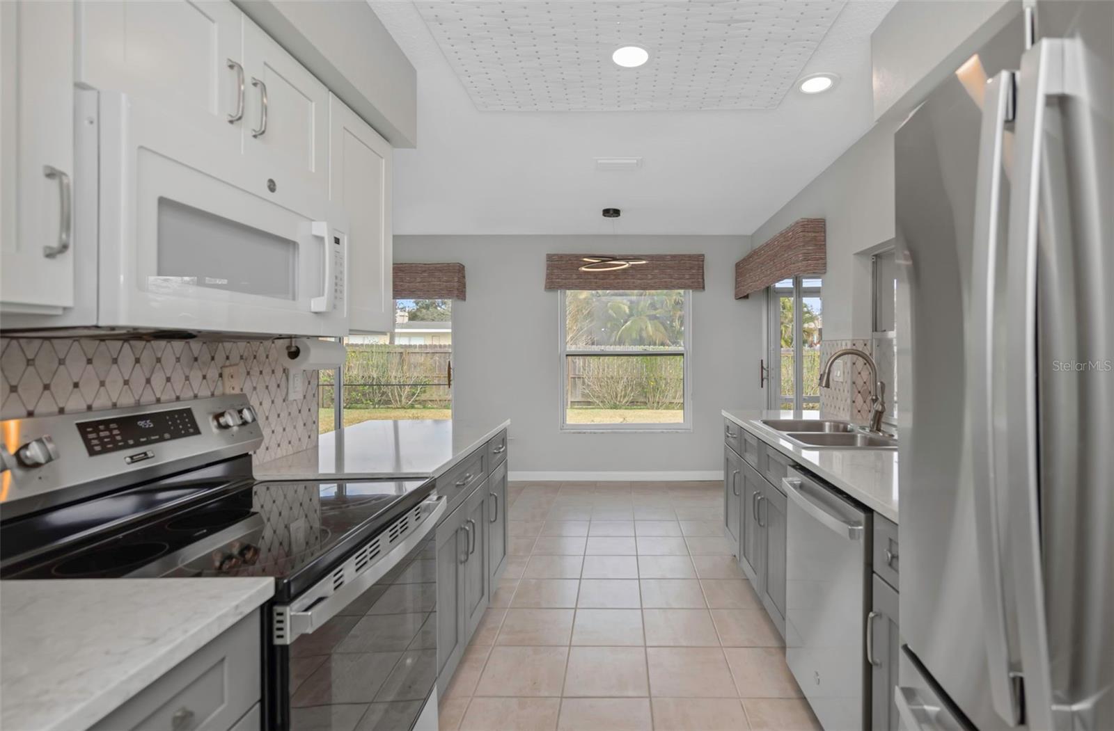 SUNSET HIGHLANDS - Residential