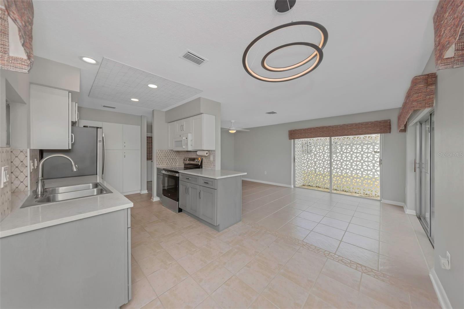 SUNSET HIGHLANDS - Residential