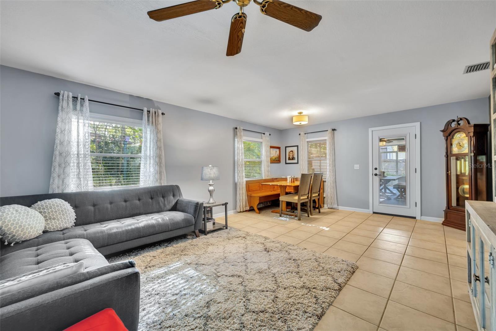 MOUNT PLYMOUTH - Residential