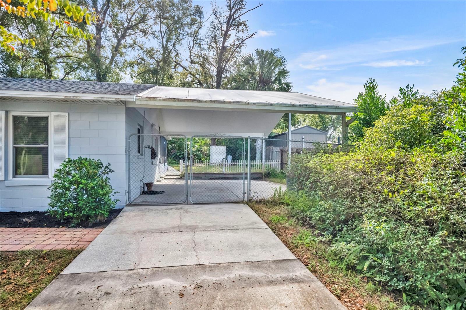 MOUNT PLYMOUTH - Residential