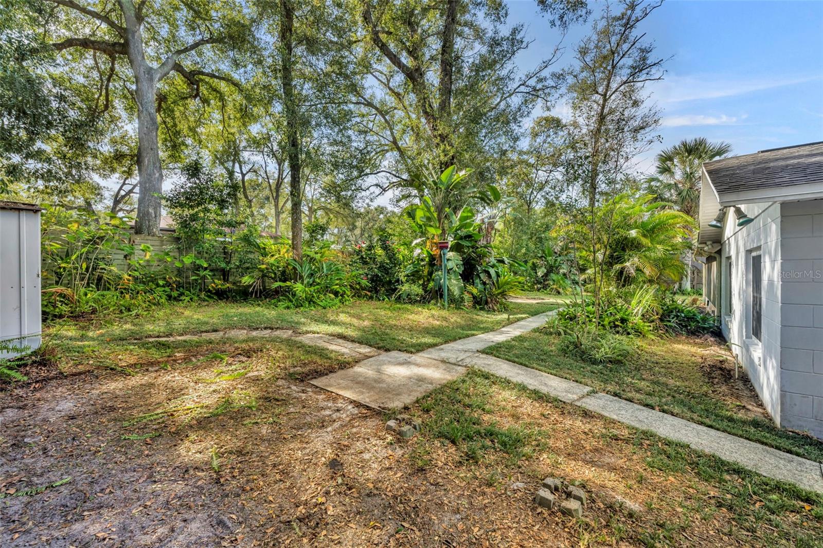 MOUNT PLYMOUTH - Residential