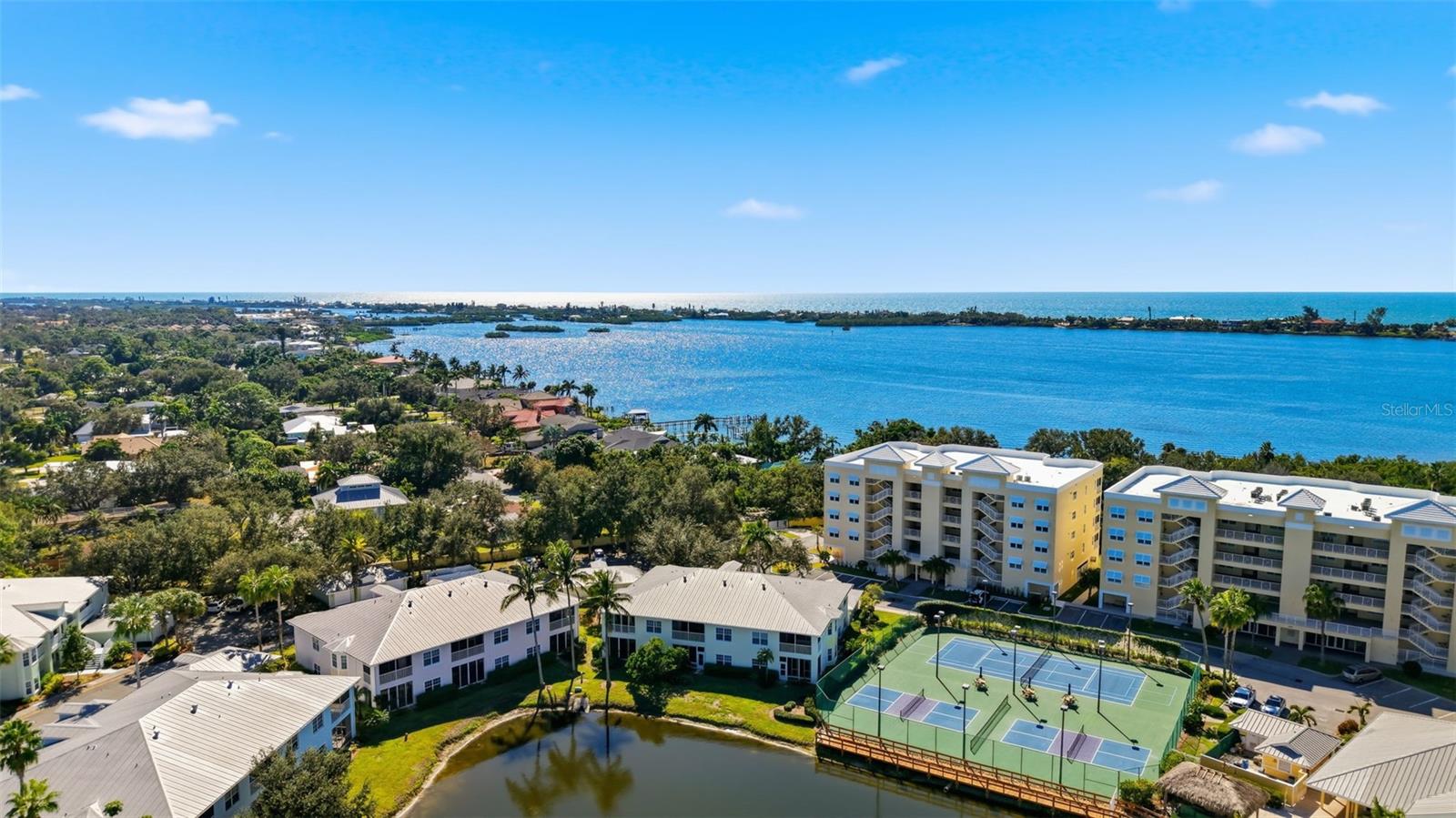 LAKE VISTA - Residential