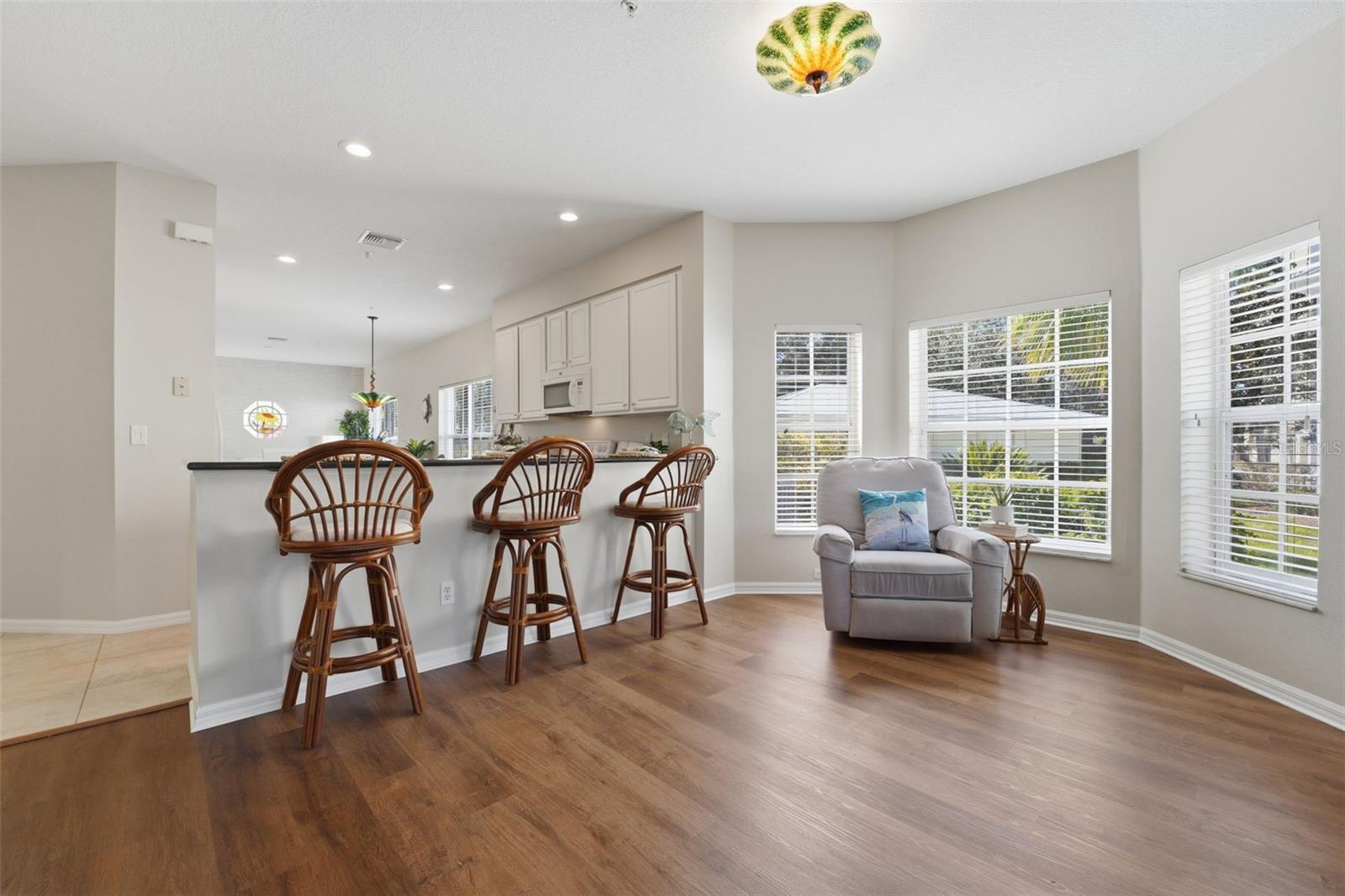 LAKE VISTA - Residential