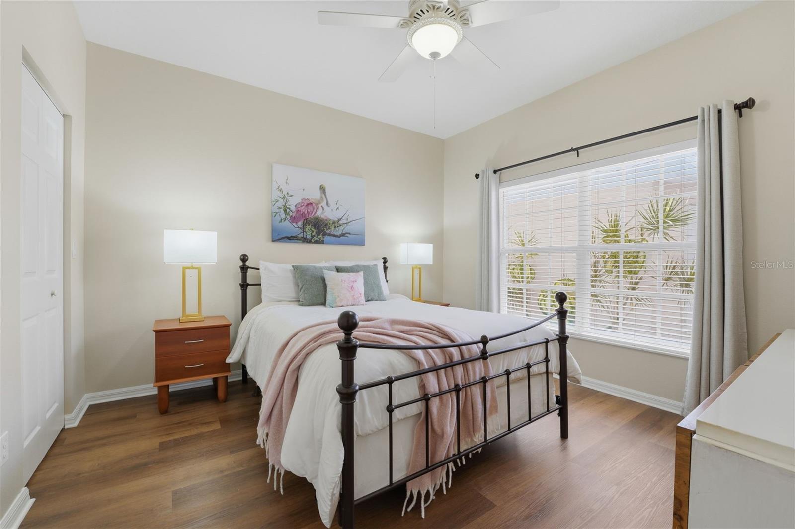 LAKE VISTA - Residential