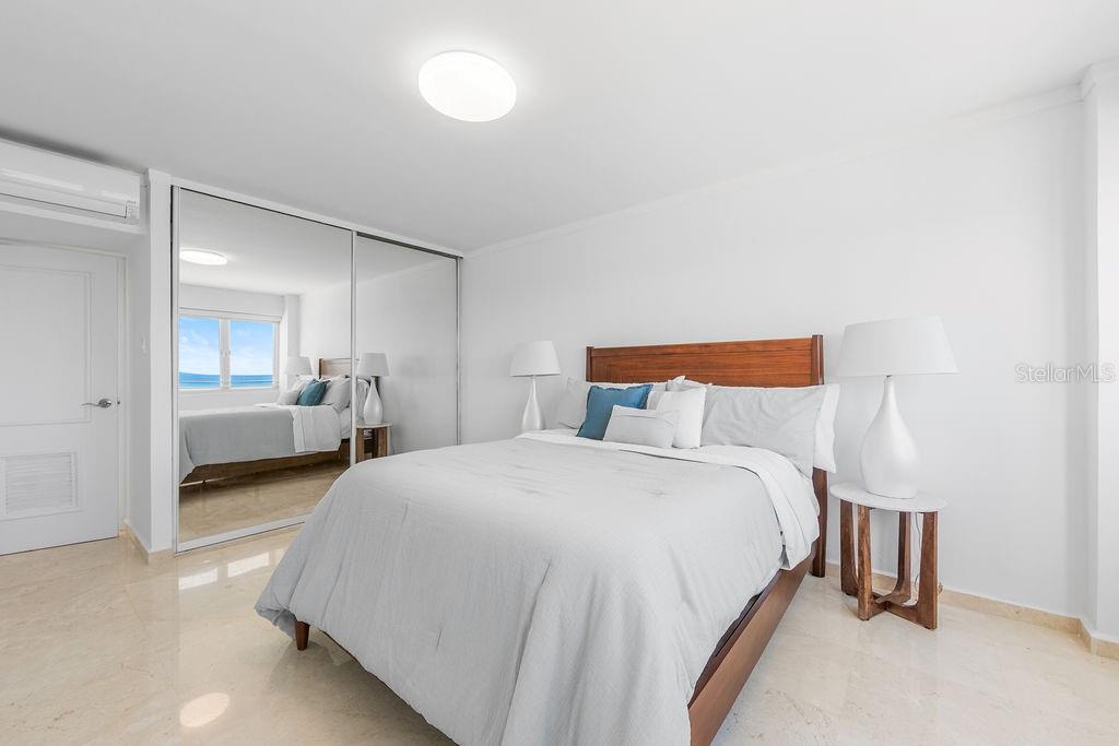 OCEAN COURT - Residential
