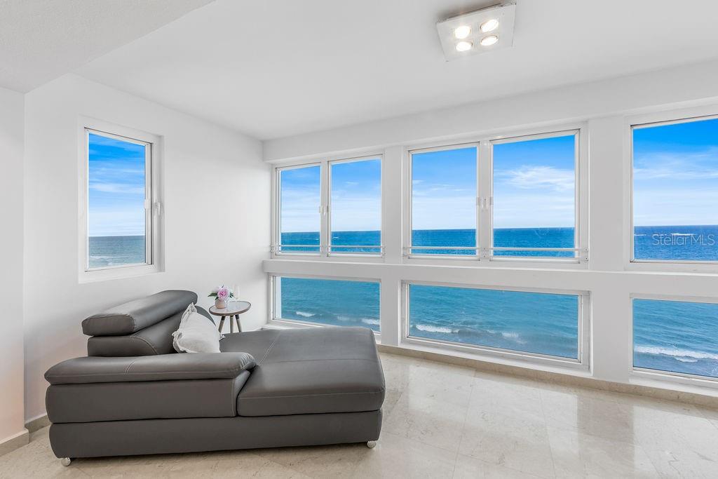 OCEAN COURT - Residential