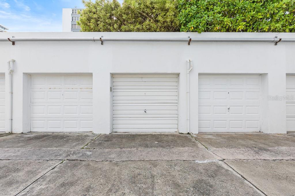 OCEAN COURT - Residential