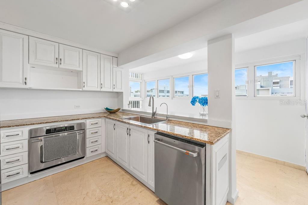 OCEAN COURT - Residential