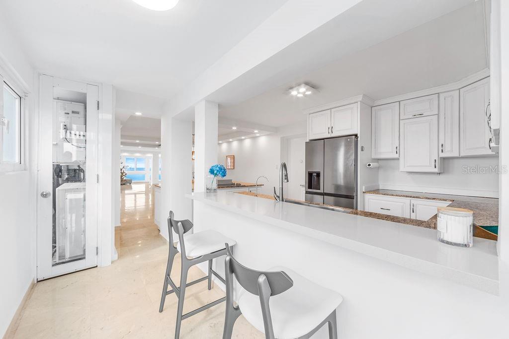 OCEAN COURT - Residential