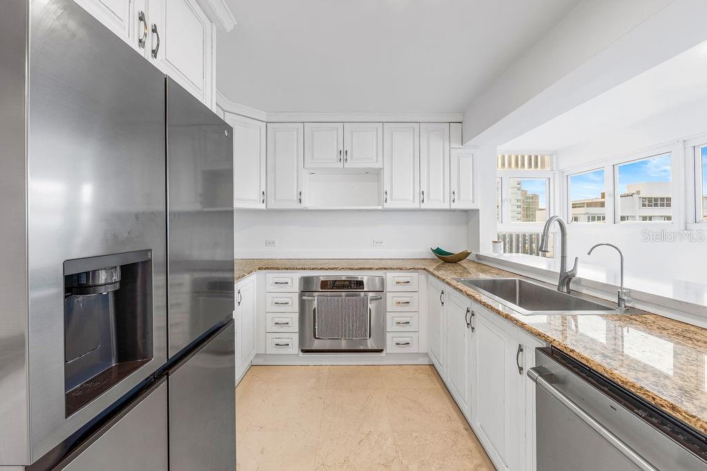 OCEAN COURT - Residential