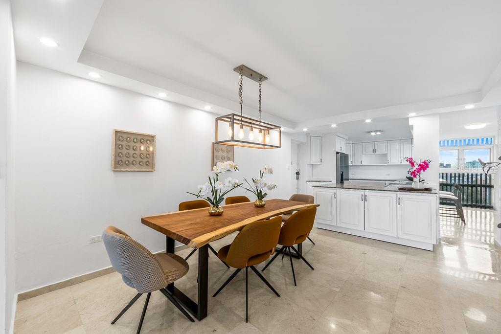 OCEAN COURT - Residential