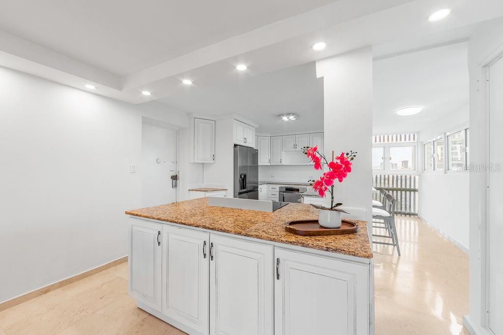 OCEAN COURT - Residential