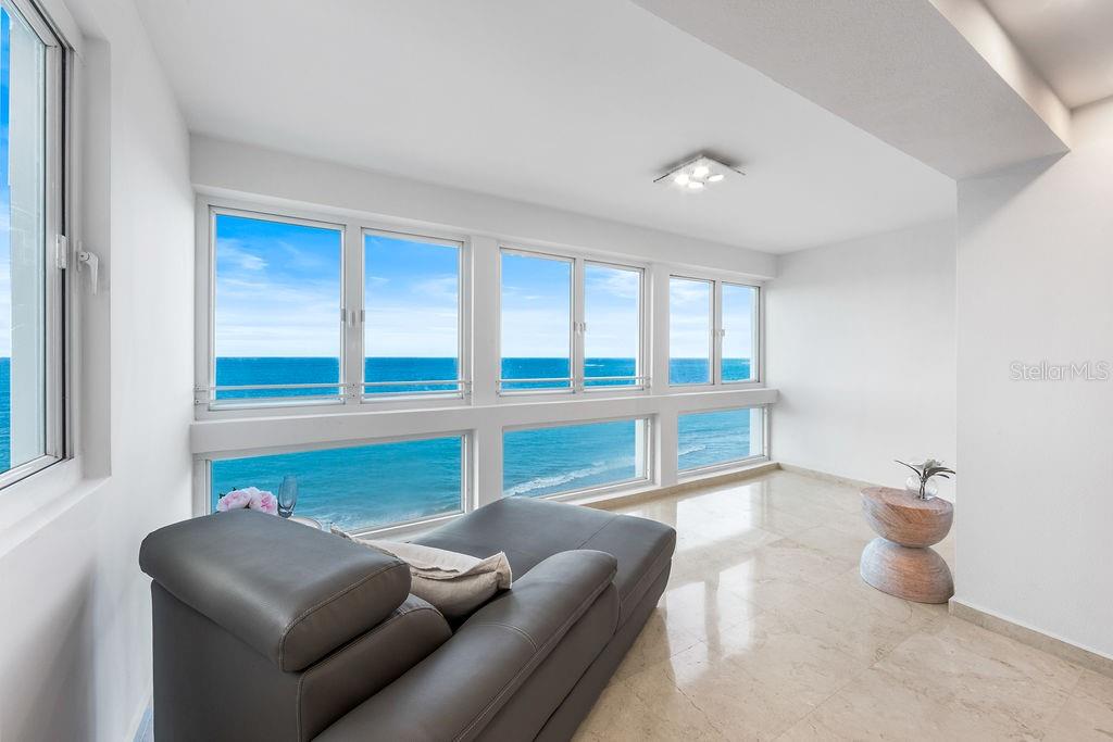 OCEAN COURT - Residential