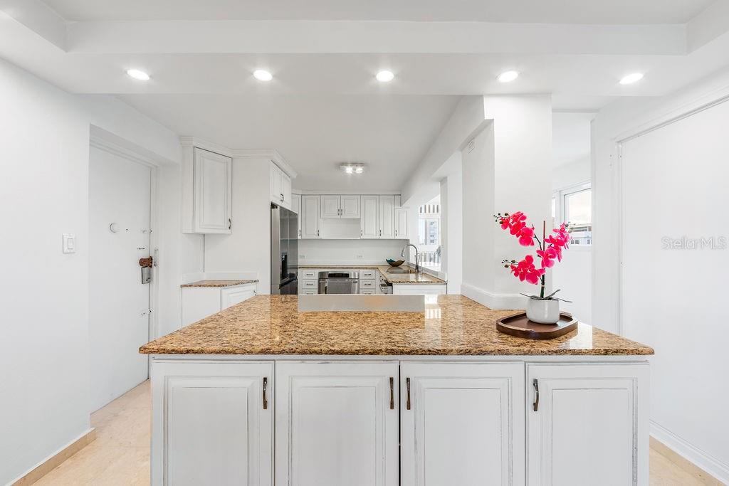 OCEAN COURT - Residential