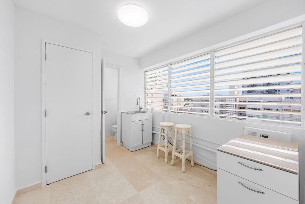 OCEAN COURT - Residential