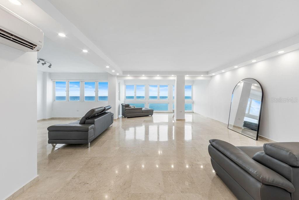 OCEAN COURT - Residential
