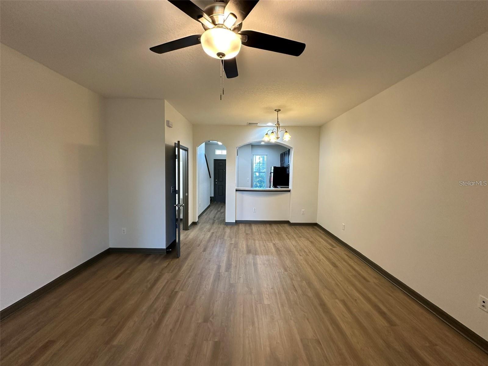 8819 WALNUT GABLE CT