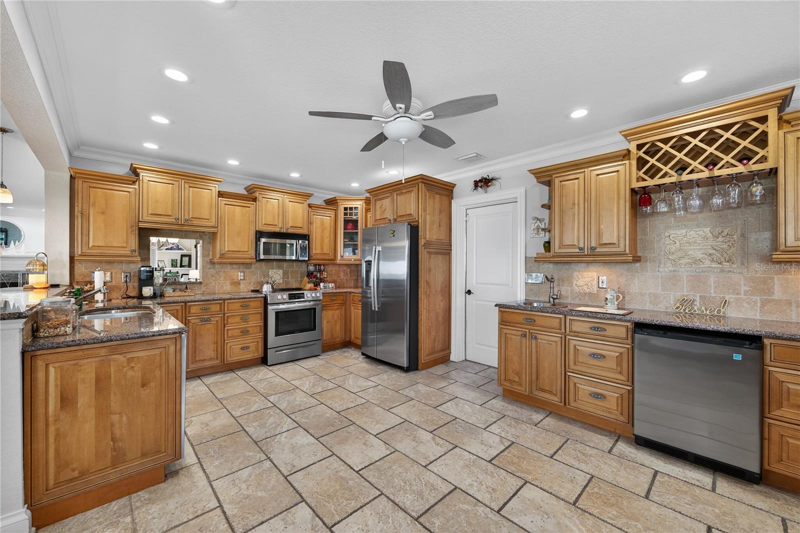 TROPICAL SHORES 3RD ADD - Residential