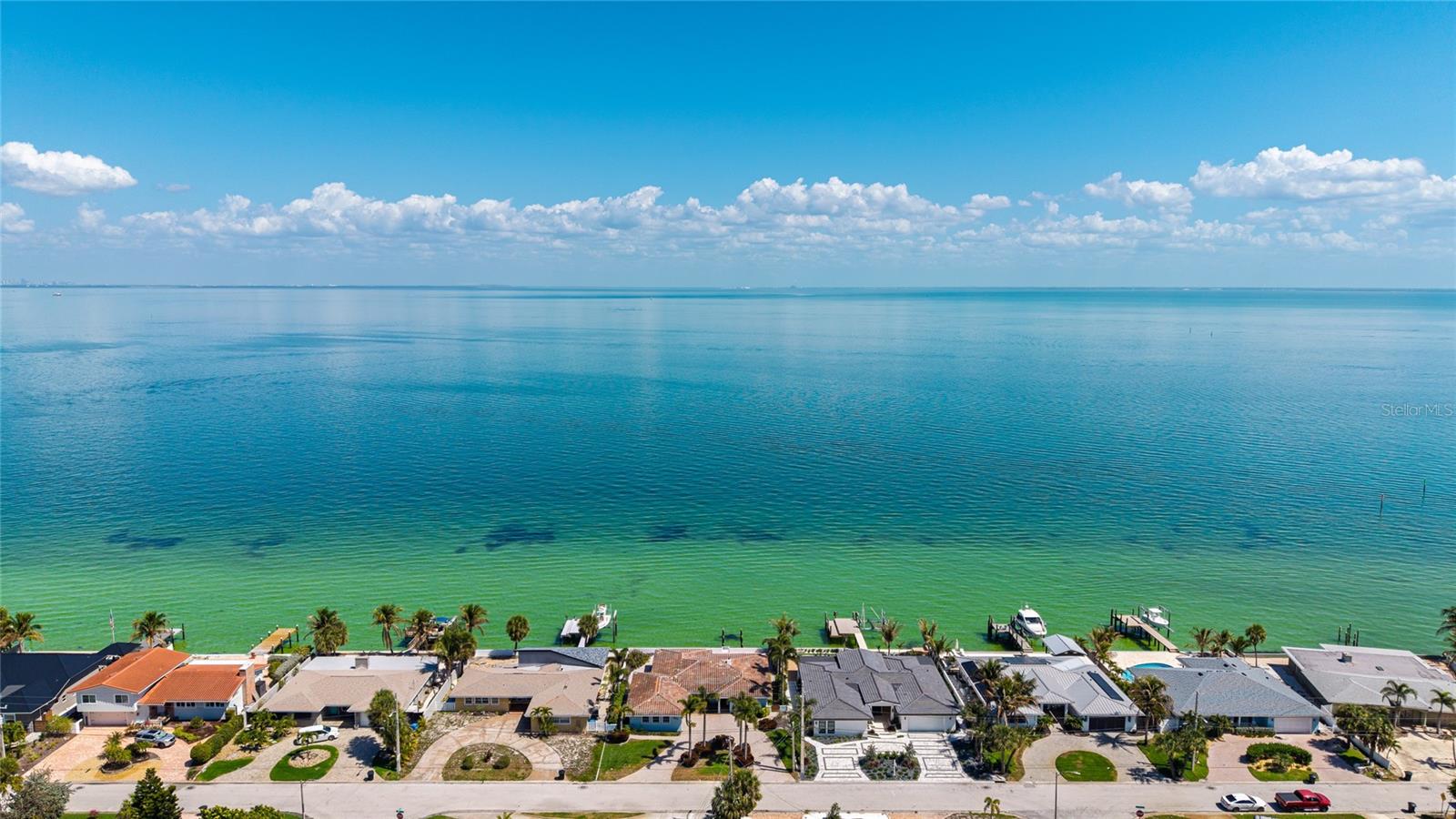 2540 E BAY ISLE DRIVE SE