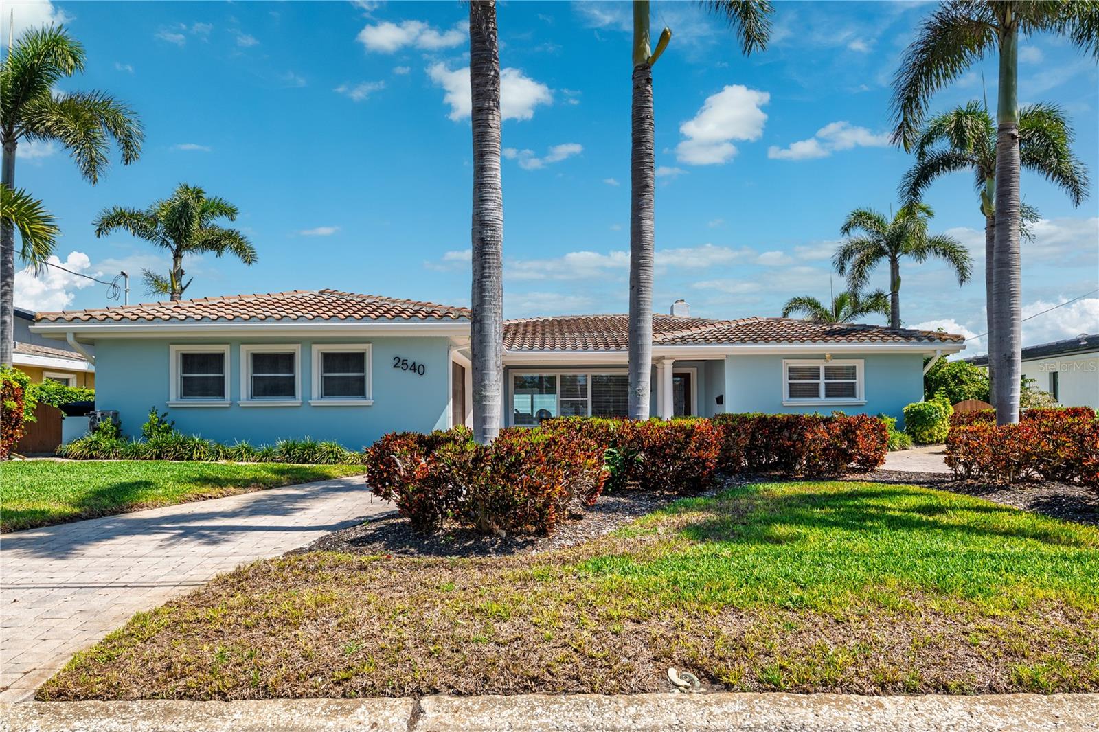 2540 E BAY ISLE DRIVE SE