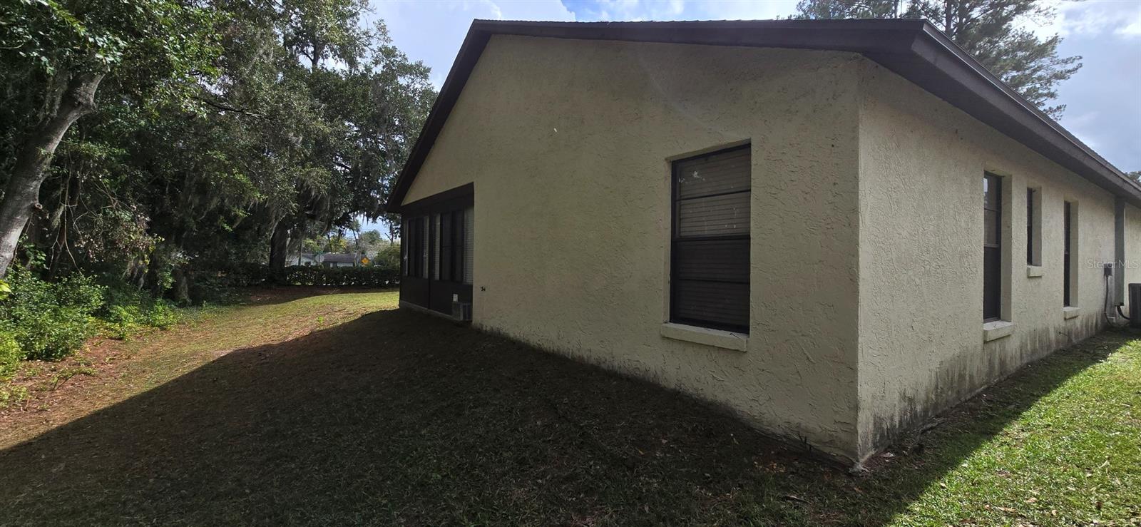 DARBY DOWNS - Residential Lease