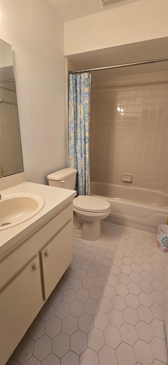 DARBY DOWNS - Residential Lease