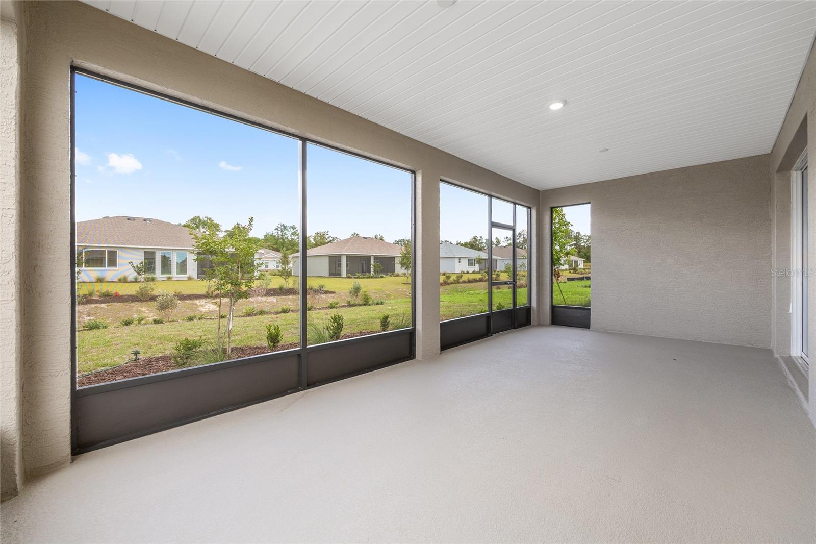 ON TOP OF THE WORLD - Residential