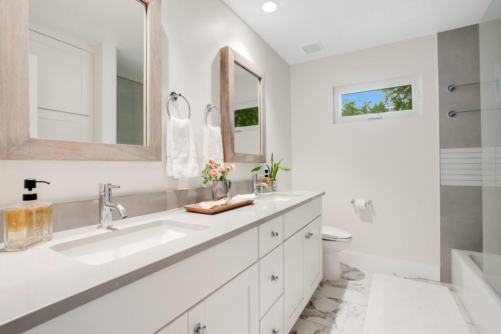 SYLVAN LAKE SHORES - Residential