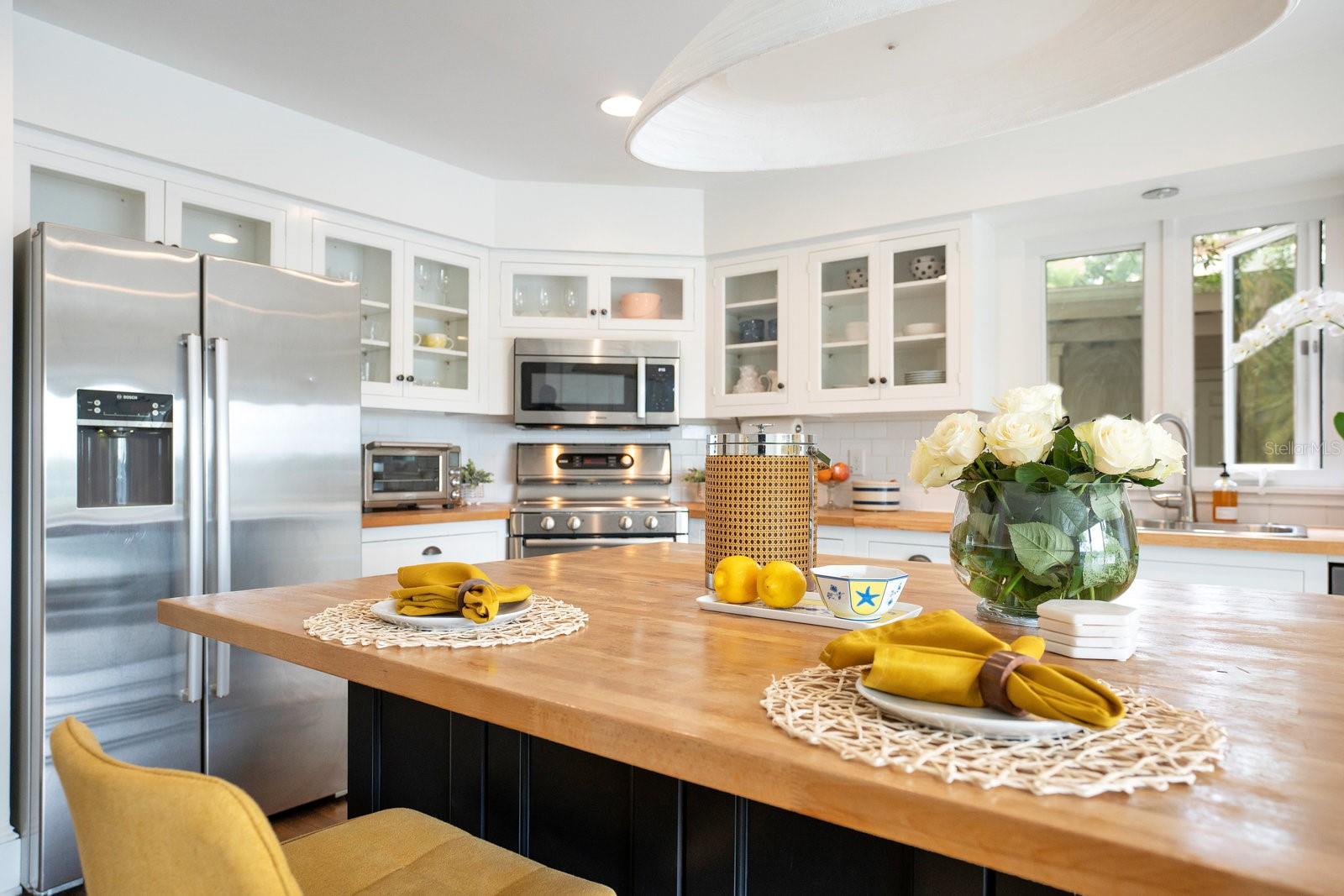 SYLVAN LAKE SHORES - Residential