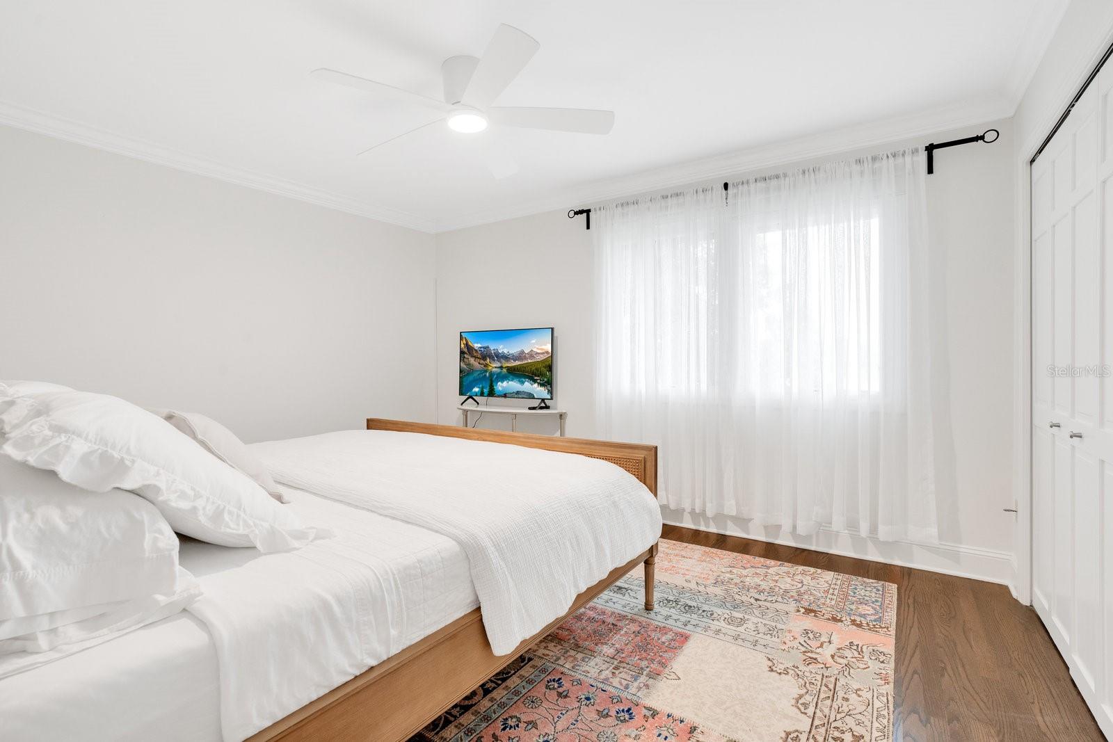 SYLVAN LAKE SHORES - Residential