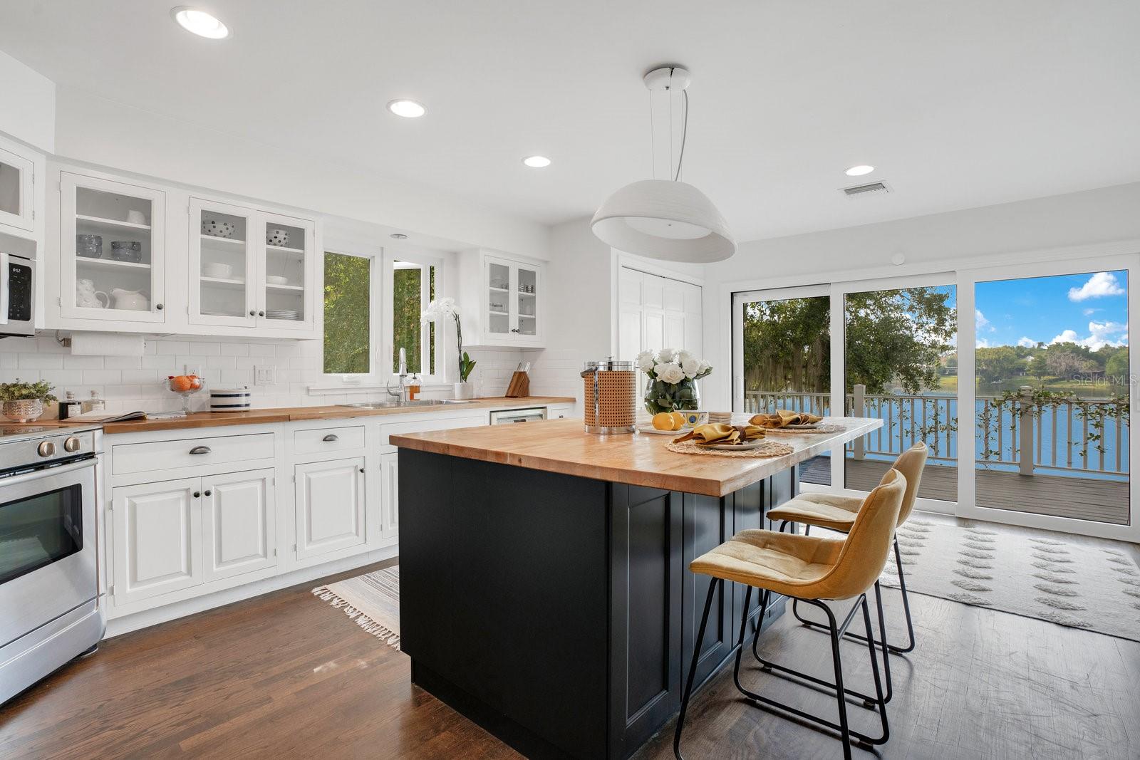 SYLVAN LAKE SHORES - Residential